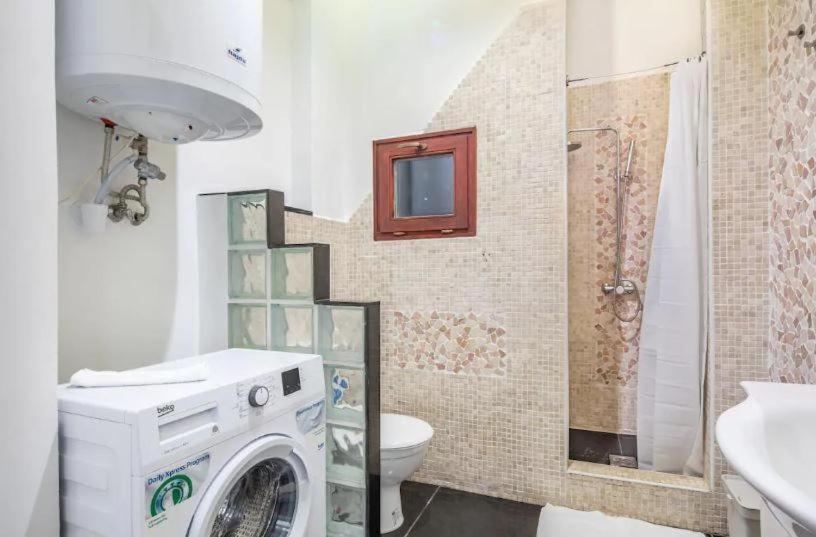 Buday Apartment Close To The Castle Будапеща Екстериор снимка