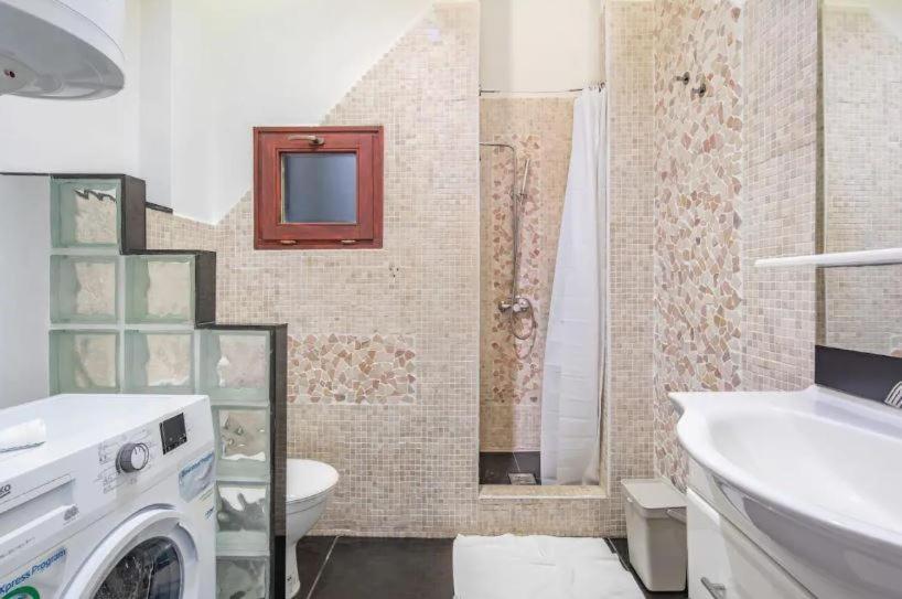 Buday Apartment Close To The Castle Будапеща Екстериор снимка