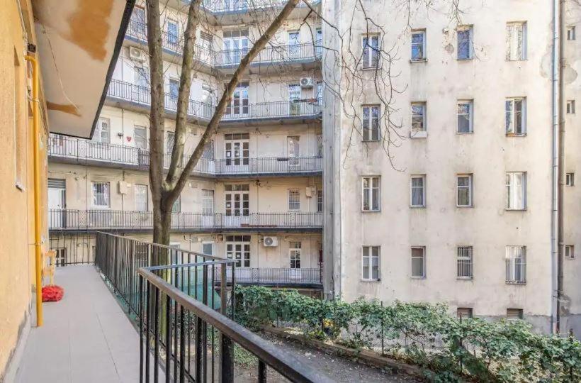 Buday Apartment Close To The Castle Будапеща Екстериор снимка