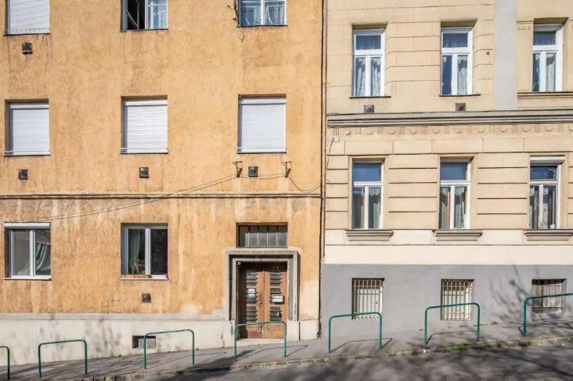 Buday Apartment Close To The Castle Будапеща Екстериор снимка